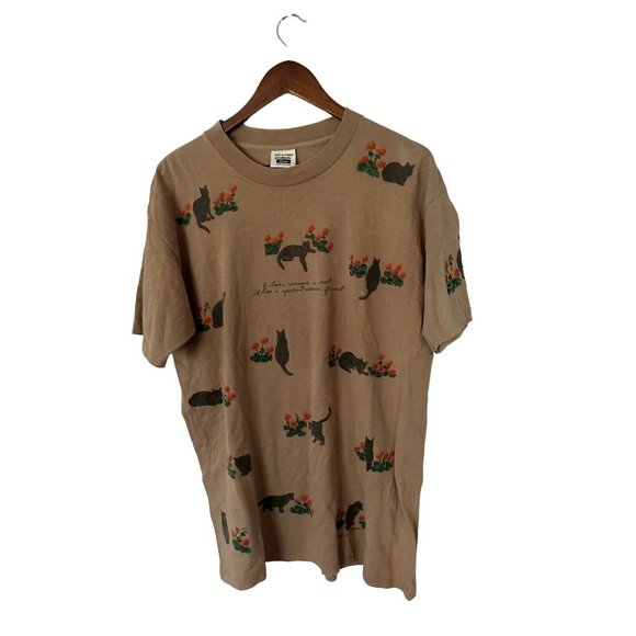 Rel-e-vent Products Tops - Rel-E-Vant Products T-Shirt Cat  Print L house without cats house without flower